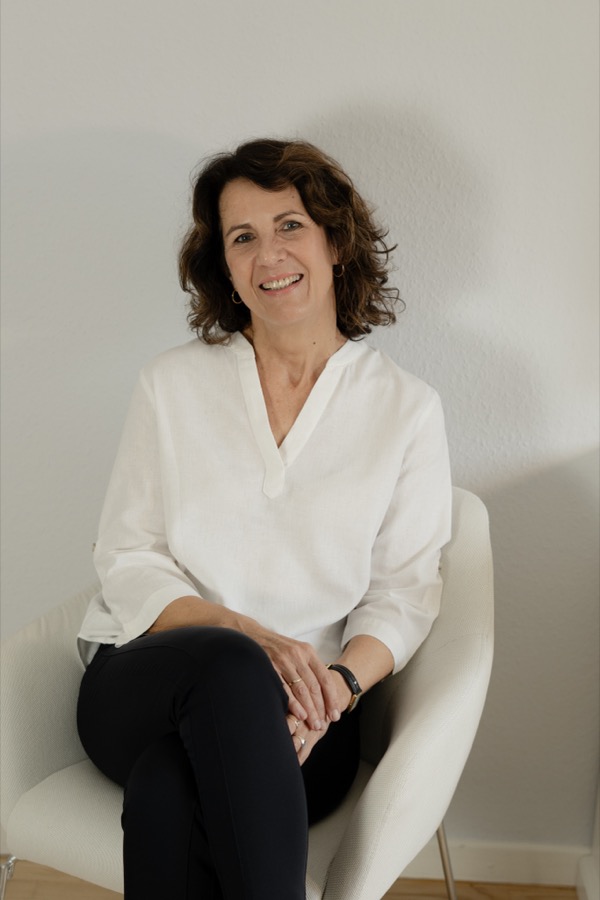 Isabel Kratzenberg, Ernährungsberaterin und Diplom-Biologin, in ihrer Praxis in Hamburg